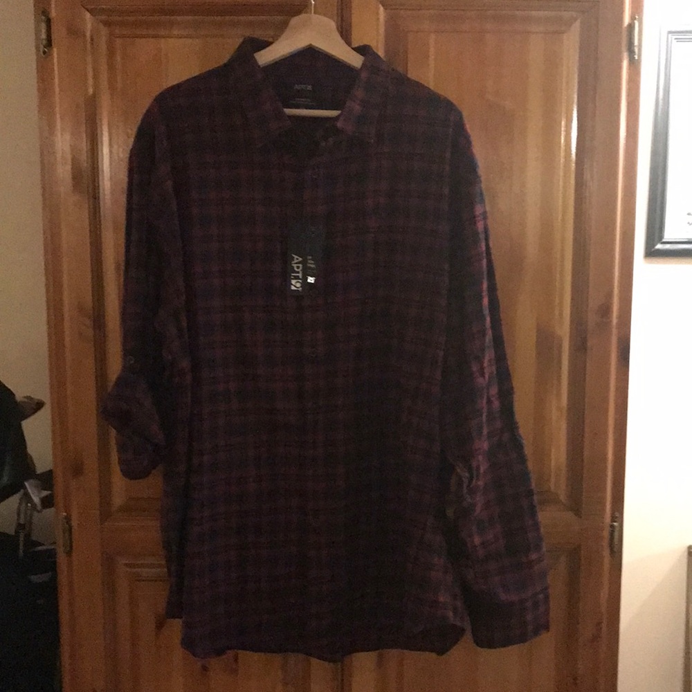 Brand New!  Mens Apt. 9 button down shirt.